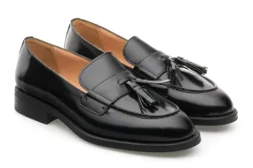 Loafer with Tassels in shiny leather