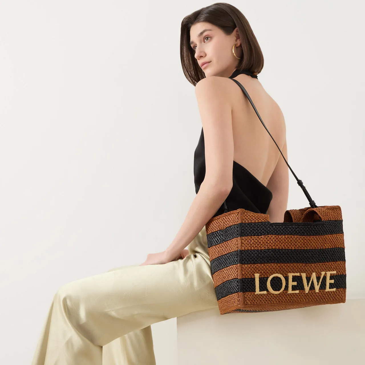 LOEWE PAULAS IBIZA 2024 Font Striped Tote Bag - Black  Honey