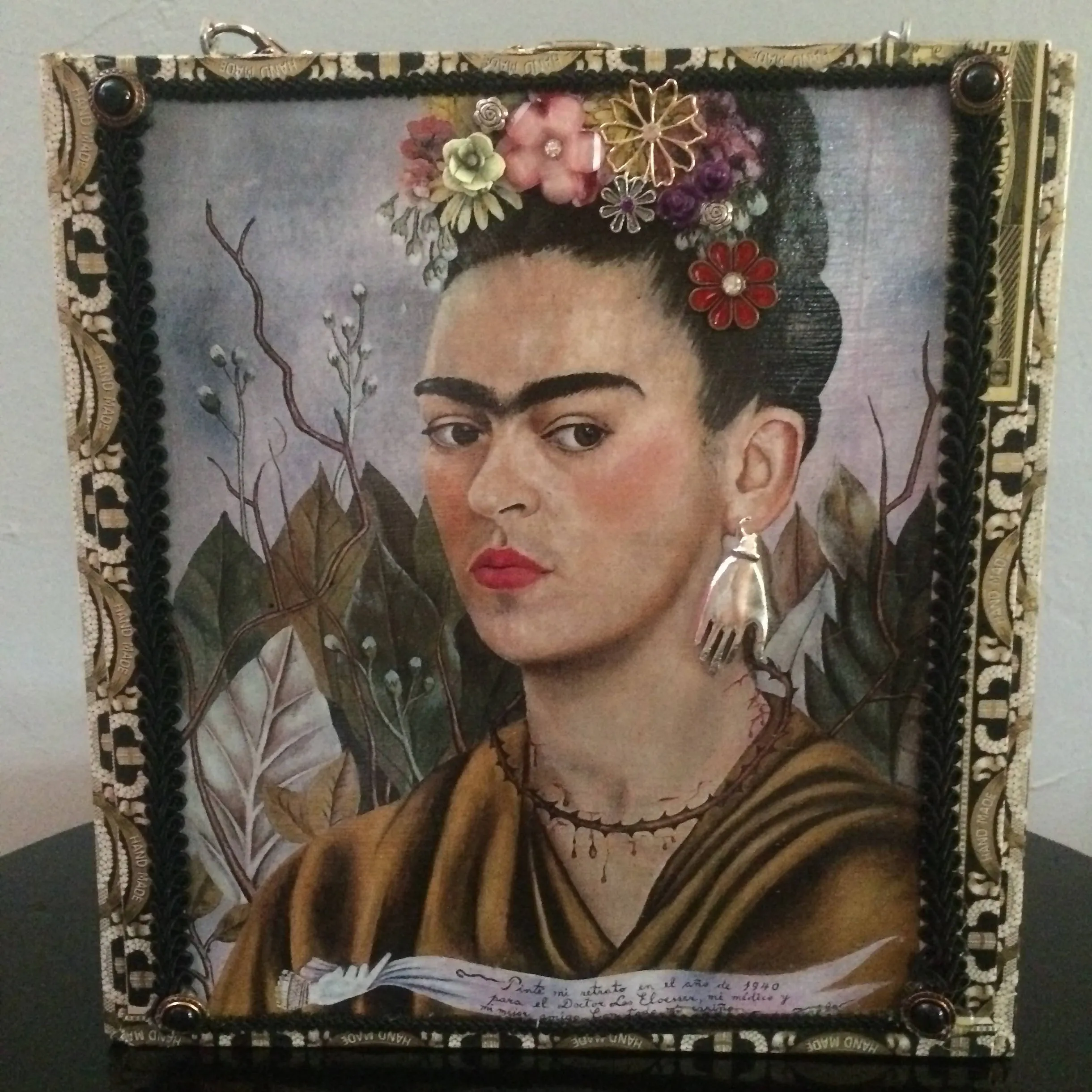 Maggie Devos = Decopaged tobacco box - Art image Frida w/Flowers