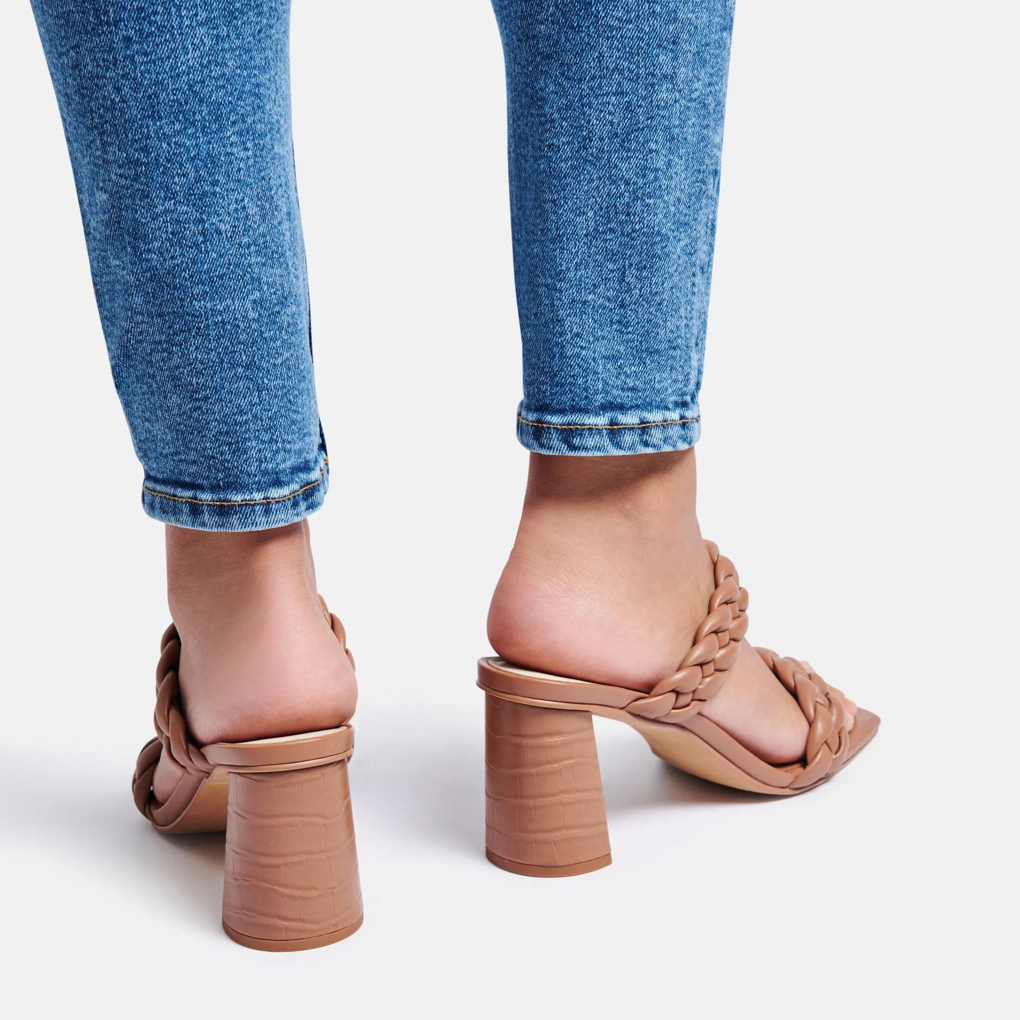 PAILY HEELS IN CARAMEL STELLA - re:vita