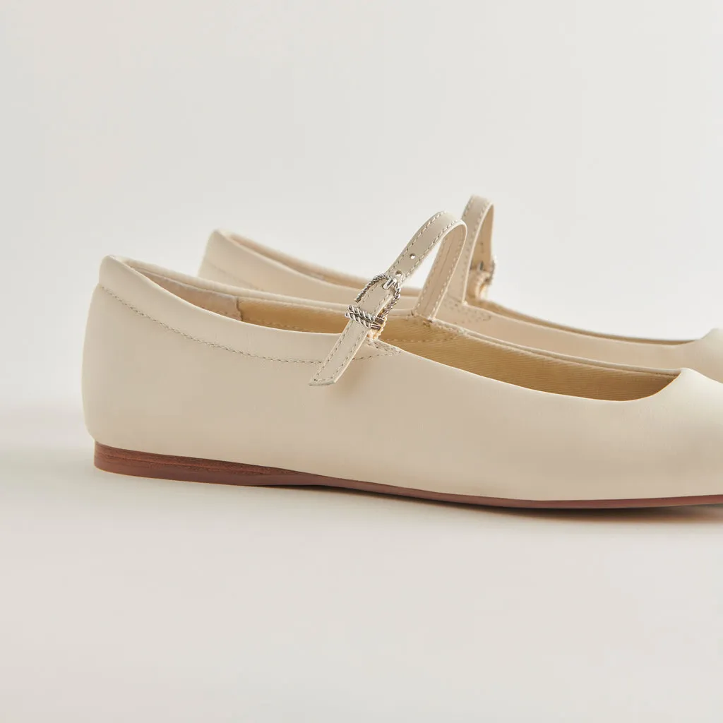 REYES WIDE BALLET FLATS IVORY LEATHER– Dolce Vita 6974198775874