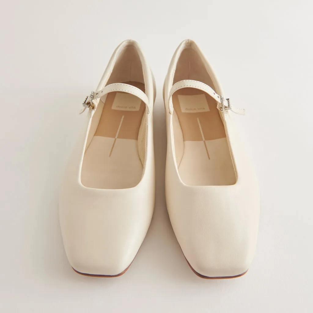 REYES WIDE BALLET FLATS IVORY LEATHER– Dolce Vita 6974198775874