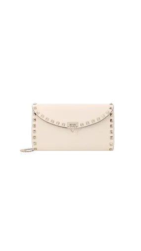 Rockstud Wallet on Chain in Grainy Calfskin - White