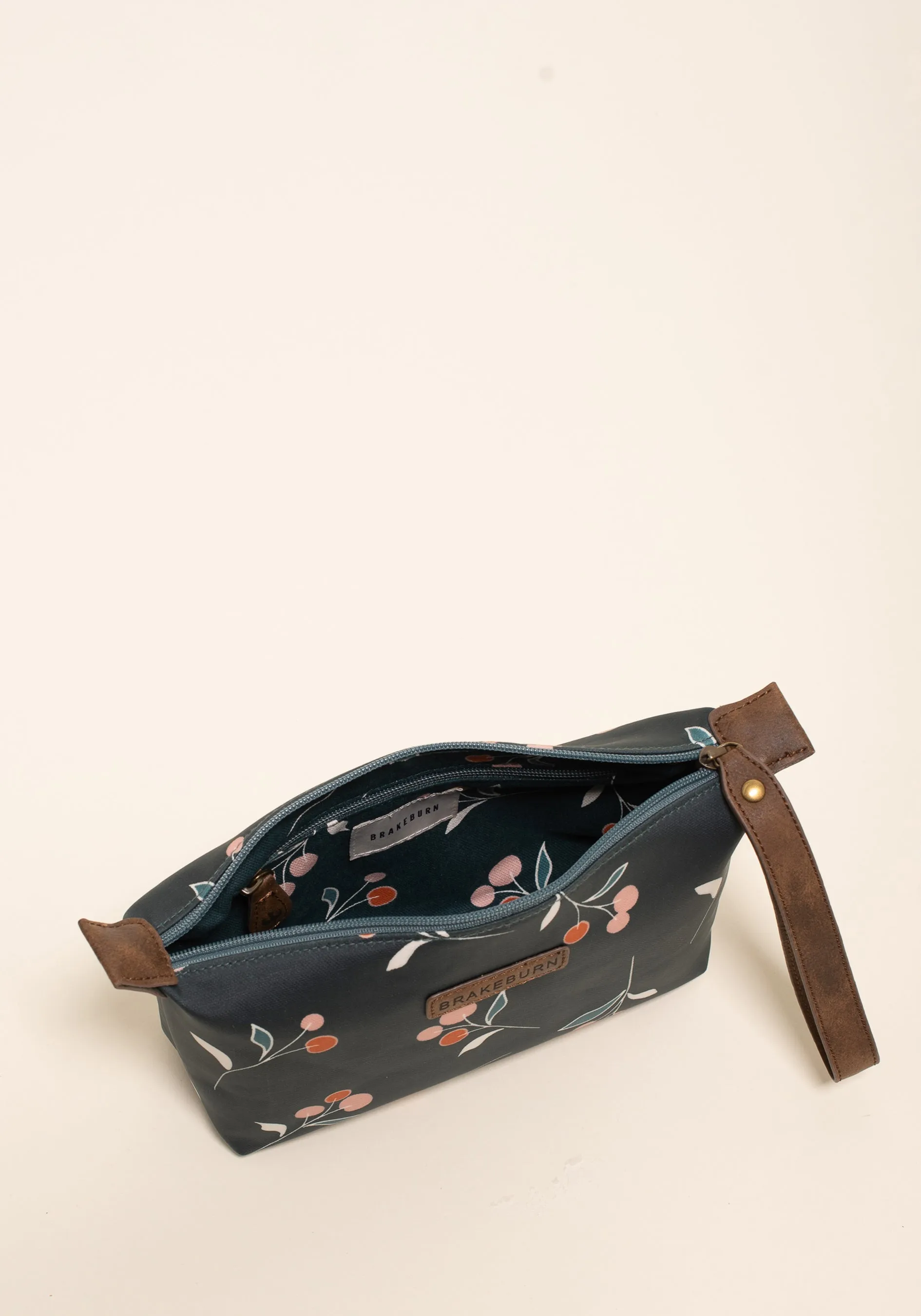 Smalll Cherry Washbag