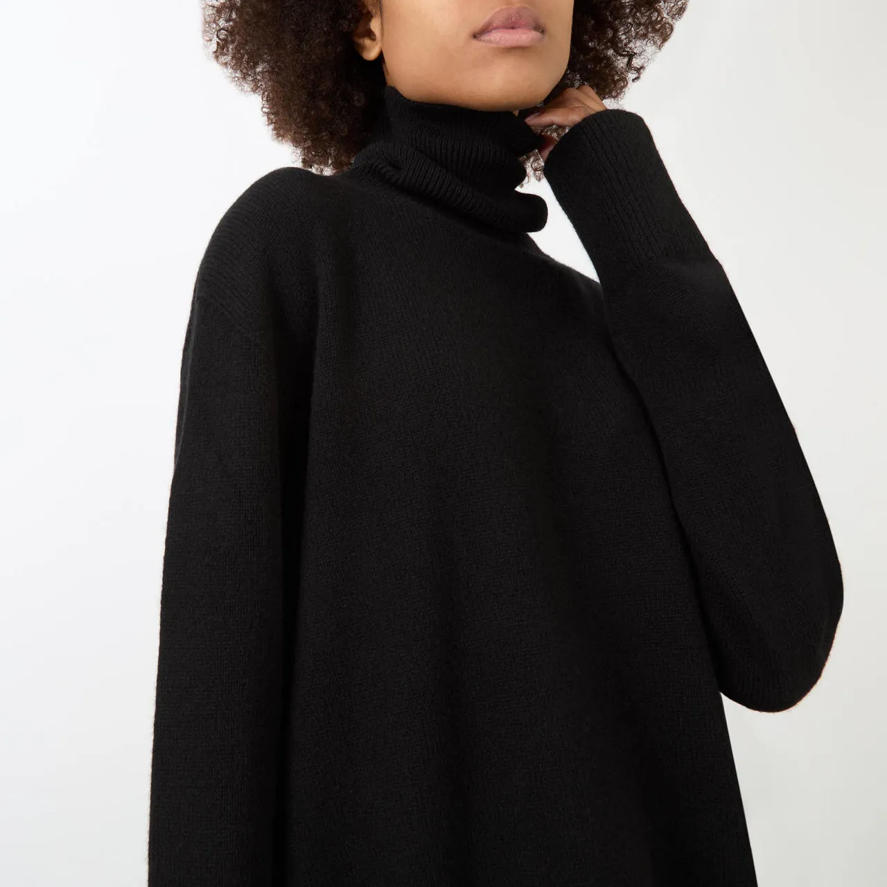 THE ROW Stepny Turtleneck Sweater - Black