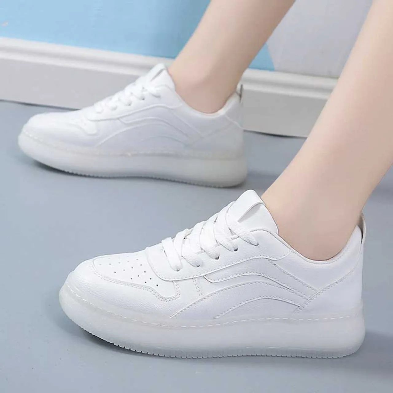 White plain stripe shoe sneaker