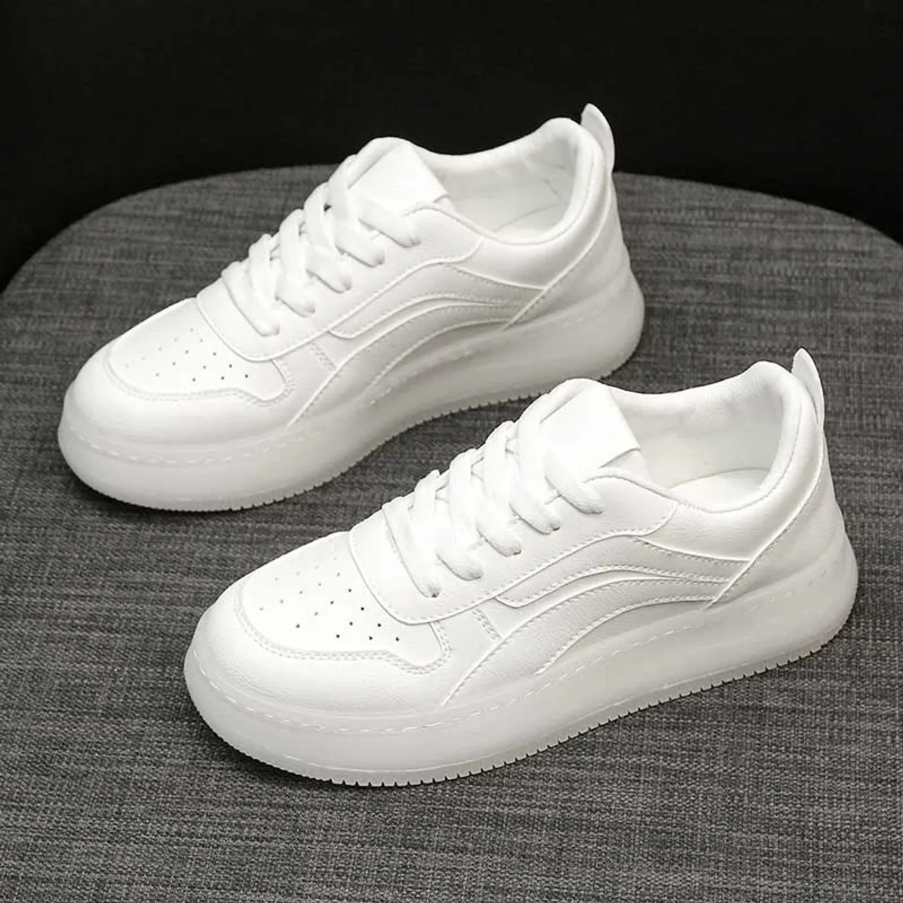 White plain stripe shoe sneaker