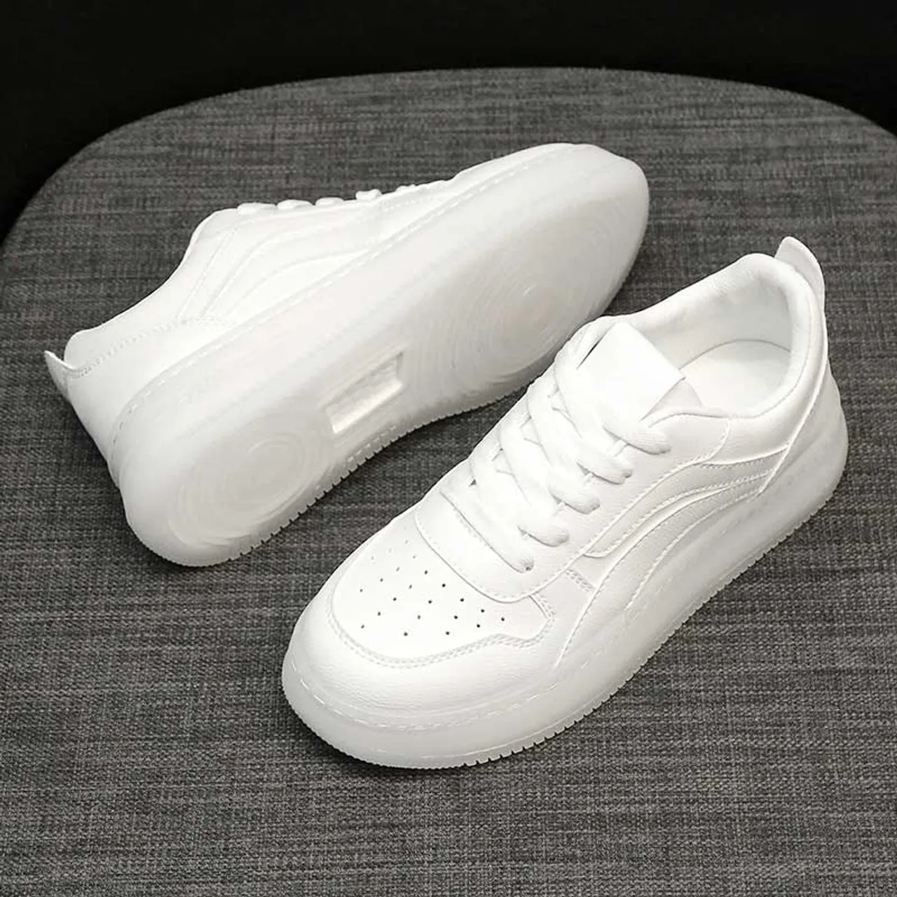 White plain stripe shoe sneaker